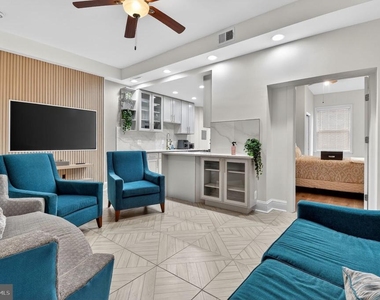 1919 19th Street Nw - Photo Thumbnail 2