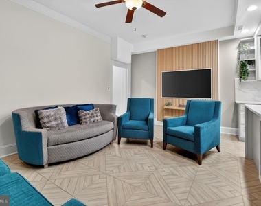 1919 19th Street Nw - Photo Thumbnail 1