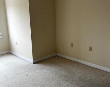 555 Massachusetts Avenue Nw - Photo Thumbnail 9