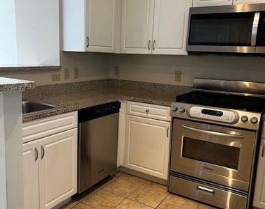 555 Massachusetts Avenue Nw - Photo Thumbnail 1