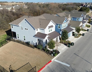 1007 Harwell Loop - Photo Thumbnail 1