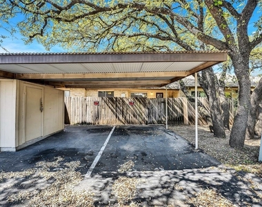 8219 Summer Side Dr - Photo Thumbnail 15
