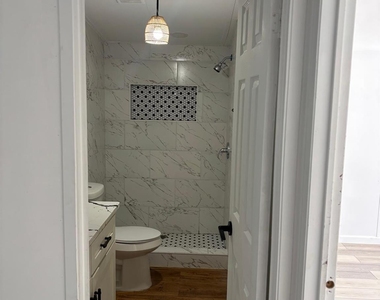 1109 Hurst Creek Rd - Photo Thumbnail 8