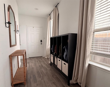 112 Bennington Dr - Photo Thumbnail 19