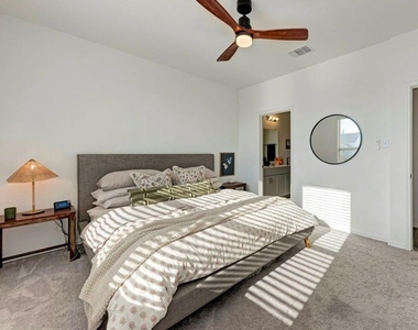 112 Bennington Dr - Photo Thumbnail 10