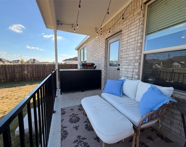 112 Bennington Dr - Photo Thumbnail 21