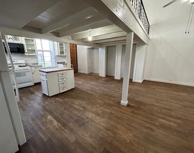109 N Main St - Photo Thumbnail 6