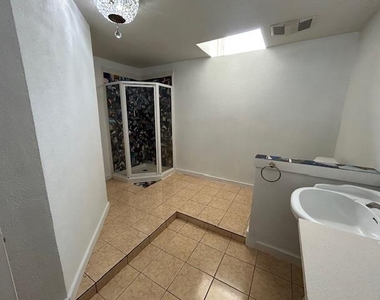 109 N Main St - Photo Thumbnail 12