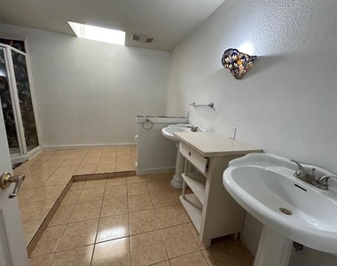 109 N Main St - Photo Thumbnail 11