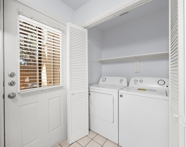 11901 Swearingen Dr - Photo Thumbnail 9
