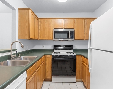 11901 Swearingen Dr - Photo Thumbnail 6