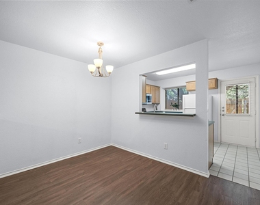 11901 Swearingen Dr - Photo Thumbnail 5