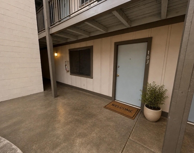 3106 Duval St - Photo Thumbnail 10