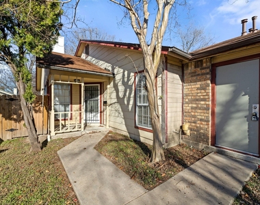 12130 Thompkins Dr - Photo Thumbnail 3