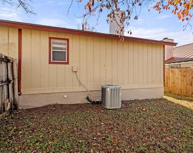 12130 Thompkins Dr - Photo Thumbnail 34