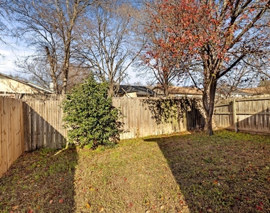 12130 Thompkins Dr - Photo Thumbnail 31