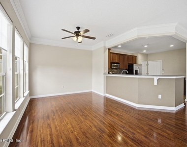 11152 Castlemain Circle S - Photo Thumbnail 9