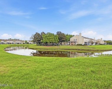 11152 Castlemain Circle S - Photo Thumbnail 27