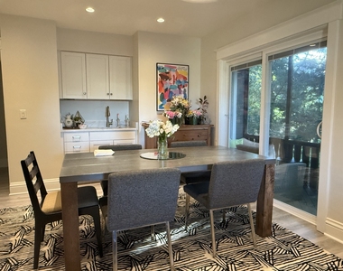 212 Franklin Street - Photo Thumbnail 5