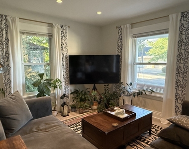 212 Franklin Street - Photo Thumbnail 4