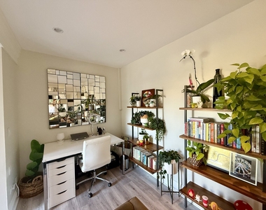 212 Franklin Street - Photo Thumbnail 3
