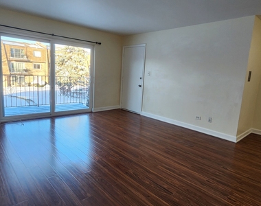 9422 Bay Colony Drive - Photo Thumbnail 4
