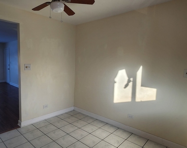 9422 Bay Colony Drive - Photo Thumbnail 1