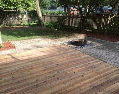 133 N Woodlawn Street - Photo Thumbnail 11