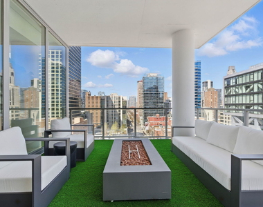 146 W Erie Street - Photo Thumbnail 15