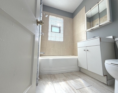 3126 Elder Lane - Photo Thumbnail 8