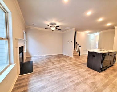 349 Turtle Creek Drive - Photo Thumbnail 6
