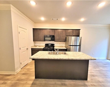 349 Turtle Creek Drive - Photo Thumbnail 5