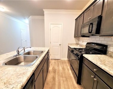 349 Turtle Creek Drive - Photo Thumbnail 8