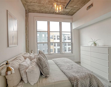 245 N Highland Avenue Ne - Photo Thumbnail 1