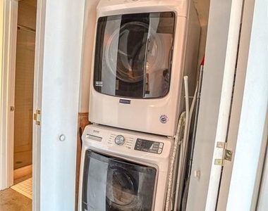245 N Highland Avenue Ne - Photo Thumbnail 13