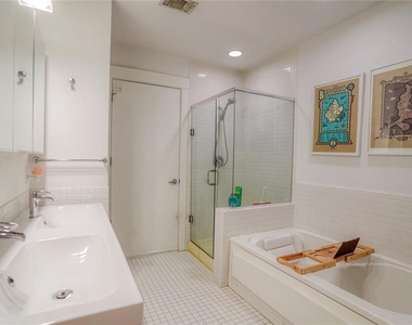 245 N Highland Avenue Ne - Photo Thumbnail 6