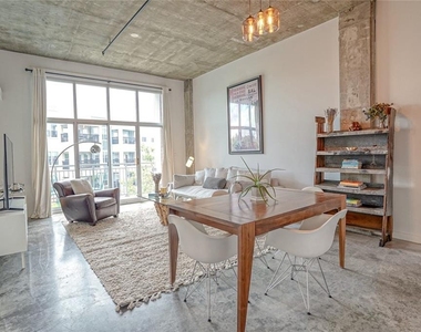 245 N Highland Avenue Ne - Photo Thumbnail 17