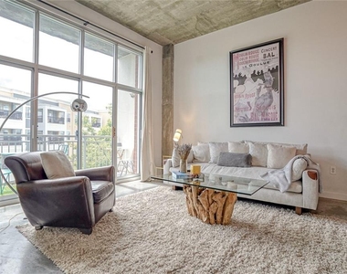245 N Highland Avenue Ne - Photo Thumbnail 16