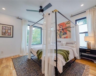 829 Barnett Street - Photo Thumbnail 16
