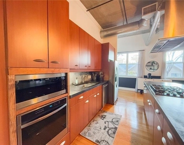 1058 Piedmont Avenue Ne - Photo Thumbnail 7
