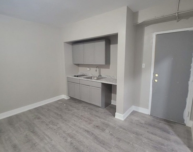 312 N Central Avenue - Photo Thumbnail 2