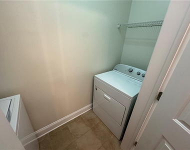 901 Abernathy Road Ne - Photo Thumbnail 13