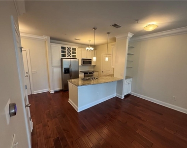 901 Abernathy Road Ne - Photo Thumbnail 3