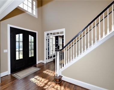 265 Windsor Gate Cove Ne - Photo Thumbnail 3