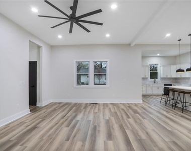 190 Adair Avenue Se - Photo Thumbnail 5