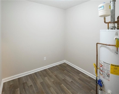 1802 Driftwood Place - Photo Thumbnail 32