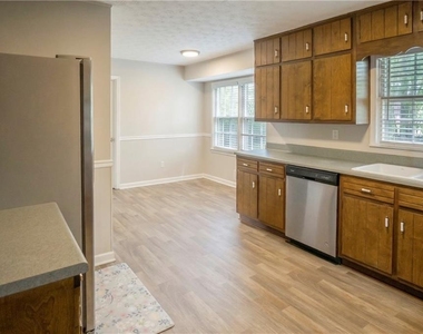1802 Driftwood Place - Photo Thumbnail 6
