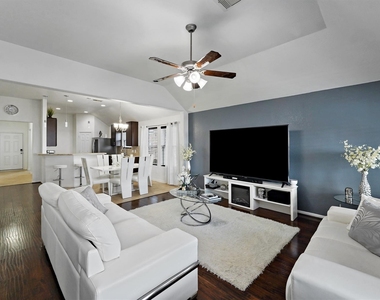 18523 Windy Stone Drive - Photo Thumbnail 12