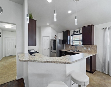 18523 Windy Stone Drive - Photo Thumbnail 9