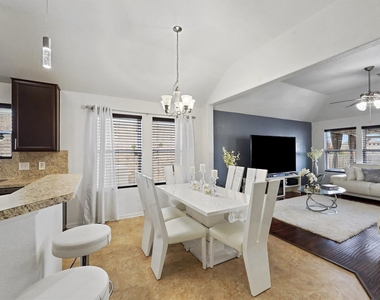 18523 Windy Stone Drive - Photo Thumbnail 4